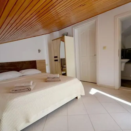 Vivi 2 , 4 Bedroom With Private Pool Villa